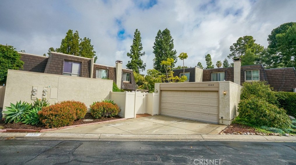 1533 Redwood Cir, Thousand Oaks, CA 91360-6336