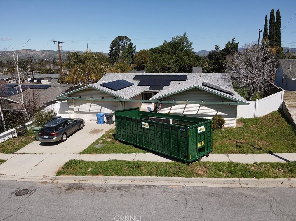 954 Planetree Ave, Simi Valley, CA 93065