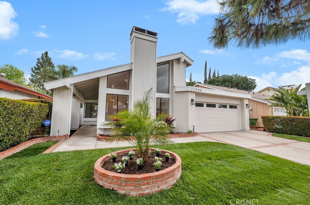 21900 Dupont St, Chatsworth, CA 91311-2846