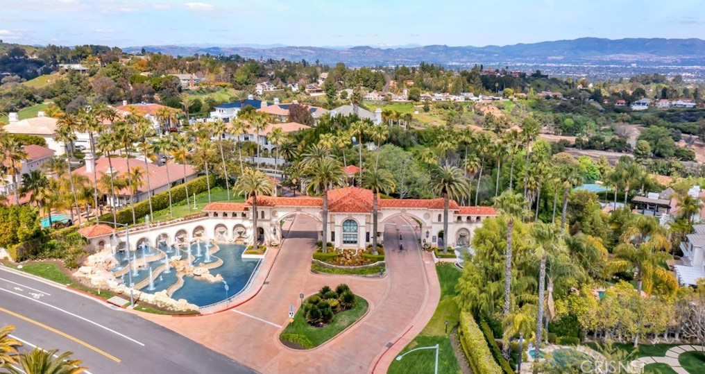 3719 Winford Dr, Los Angeles CA  91356-5810 exterior