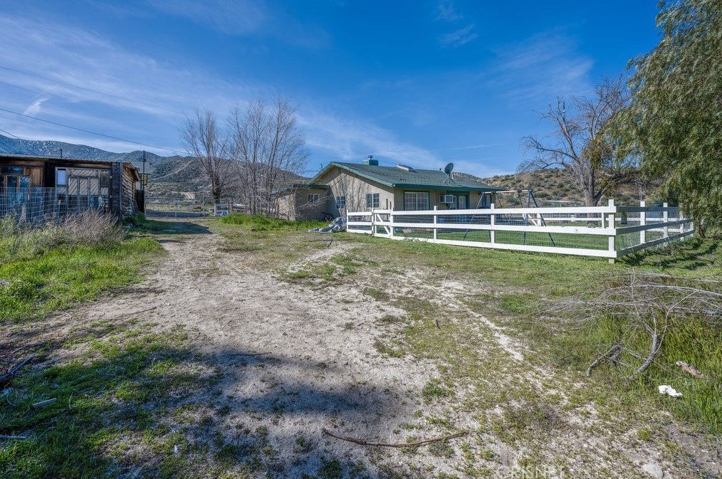 29100 Bootlegger Canyon Rd, Acton CA  93510-2204 exterior