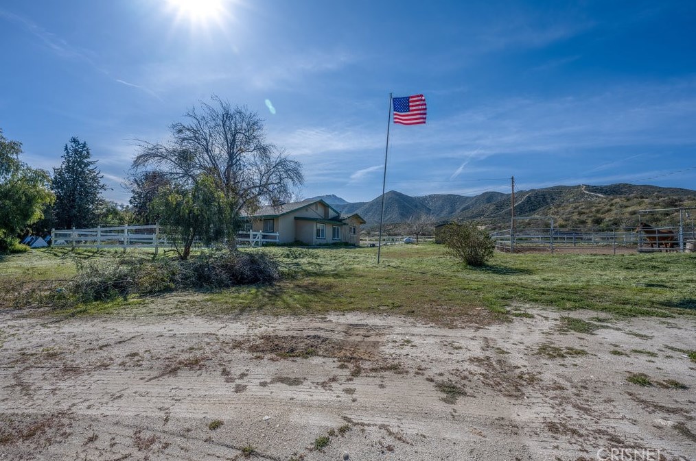 29100 Bootlegger Canyon Rd, Acton CA  93510-2204 exterior