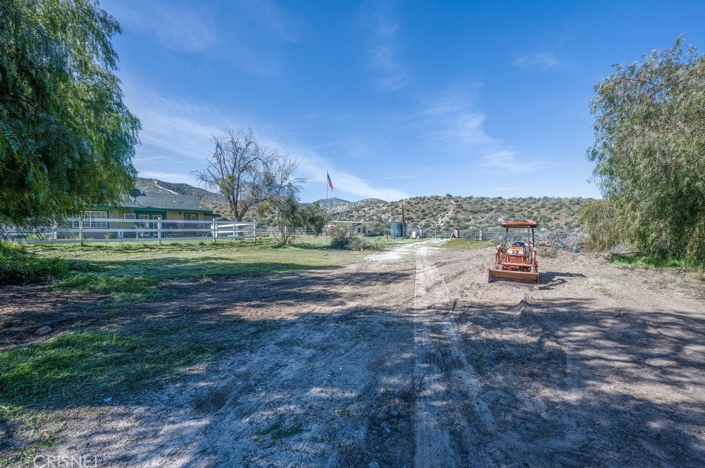 29100 Bootlegger Canyon Rd, Acton CA  93510-2204 exterior