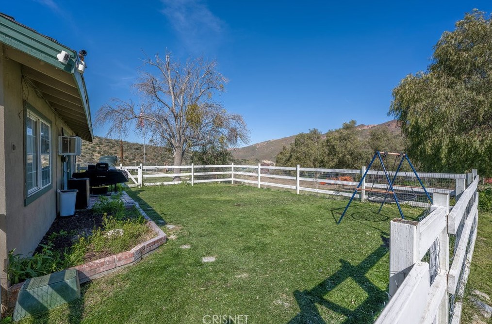 29100 Bootlegger Canyon Rd, Acton CA  93510-2204 exterior