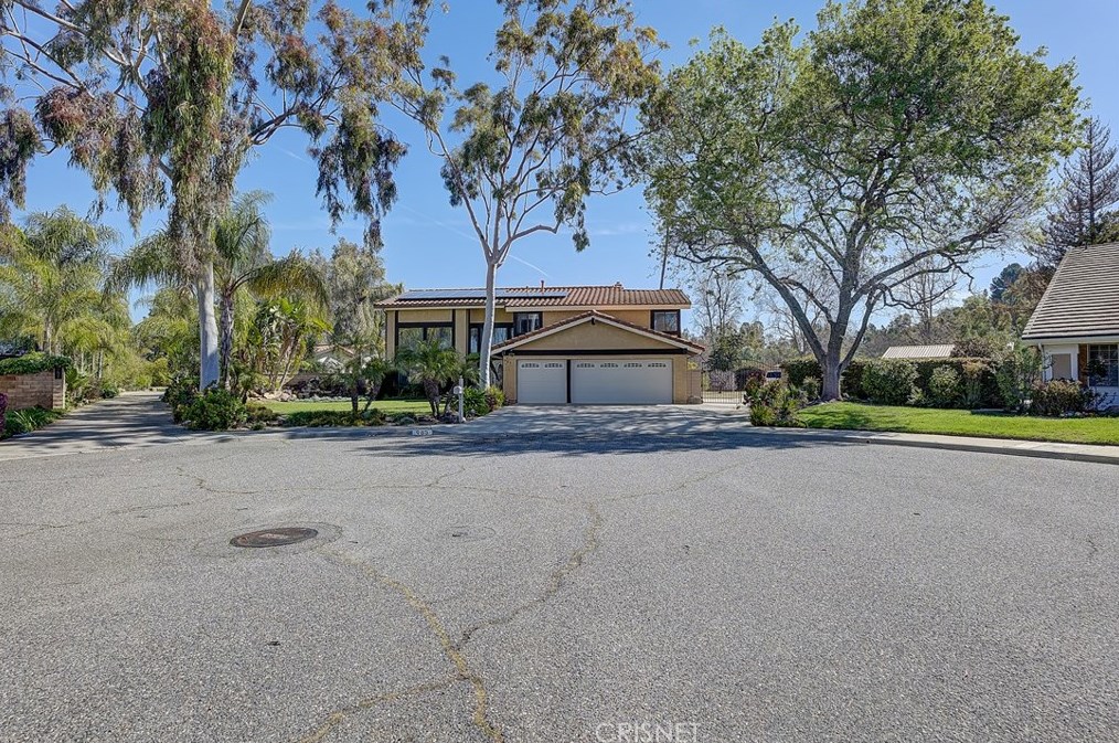985 Oakmont Ct, Simi Valley, CA 93065