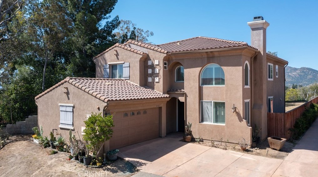 10725 Limerick Ave, Chatsworth, CA 91311-1639