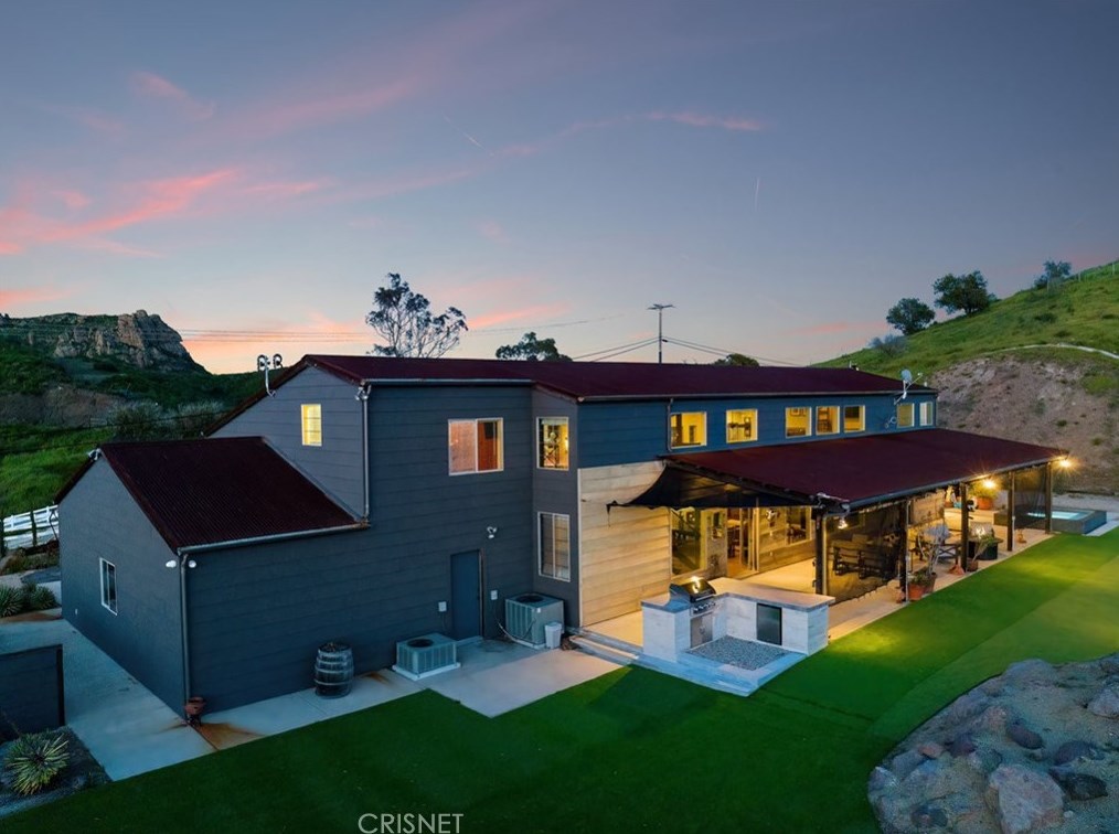 32194 Mulholland Hwy, Malibu CA  90265-2422 exterior