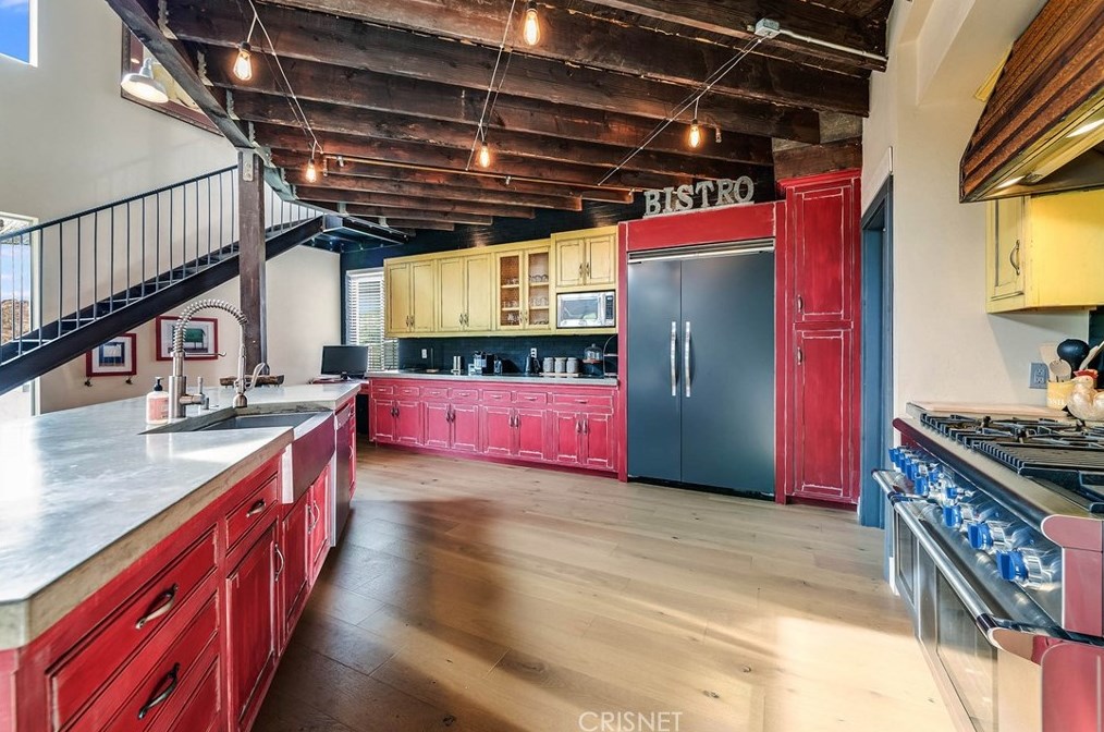 32194 Mulholland Hwy, Malibu CA  90265-2422 exterior
