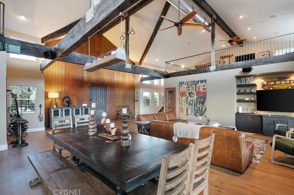 32194 Mulholland Hwy, Malibu CA  90265-2422 exterior