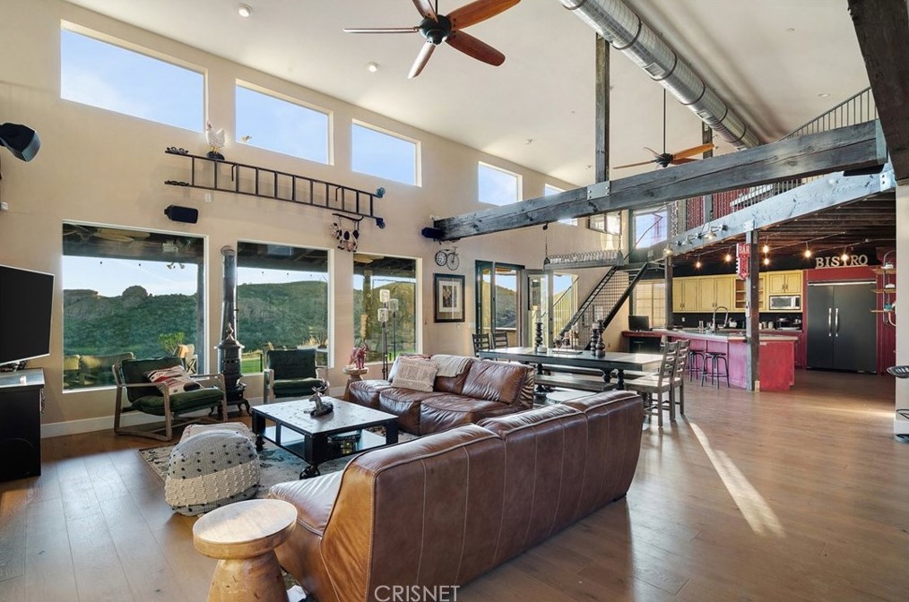 32194 Mulholland Hwy, Malibu CA  90265-2422 exterior