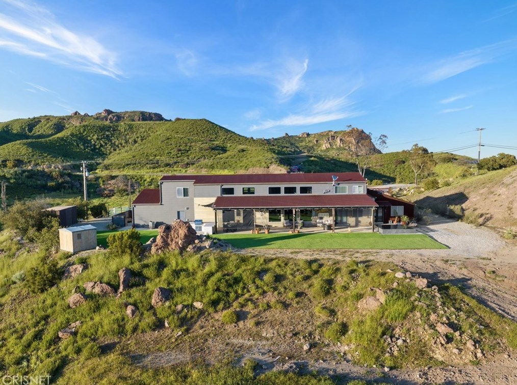 32194 Mulholland Hwy, Malibu CA  90265-2422 exterior
