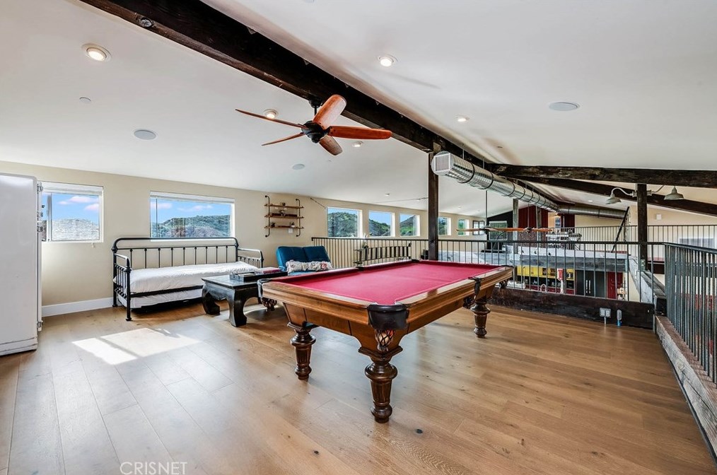 32194 Mulholland Hwy, Malibu CA  90265-2422 exterior