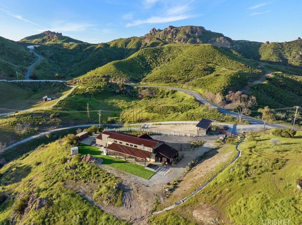 32194 Mulholland Hwy, Malibu CA  90265-2422 exterior