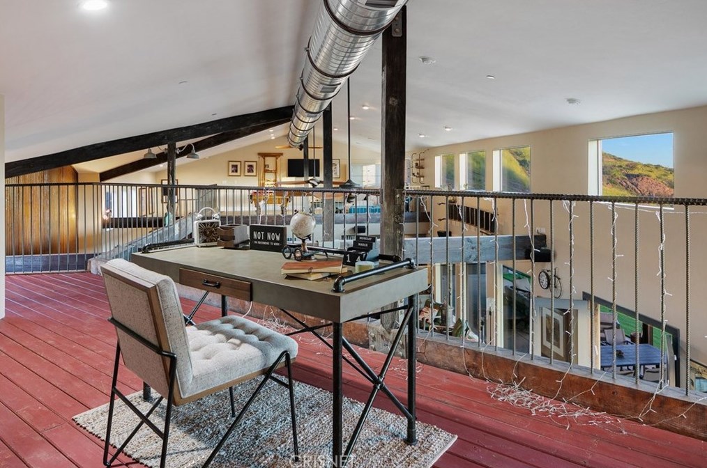 32194 Mulholland Hwy, Malibu CA  90265-2422 exterior