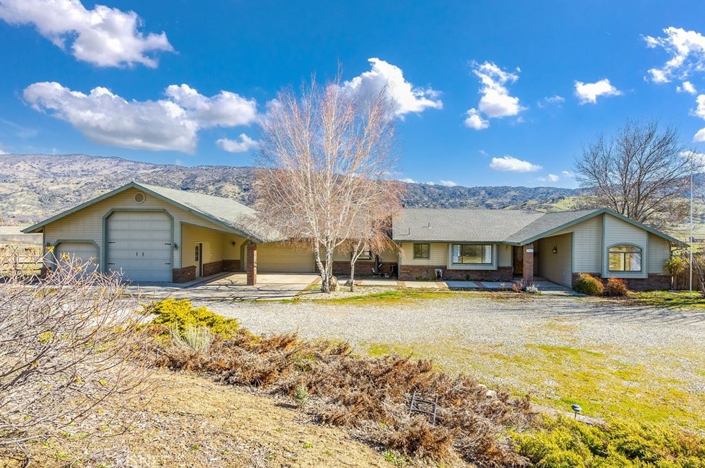 28061 Cumberland Rd, Tehachapi, CA 93561