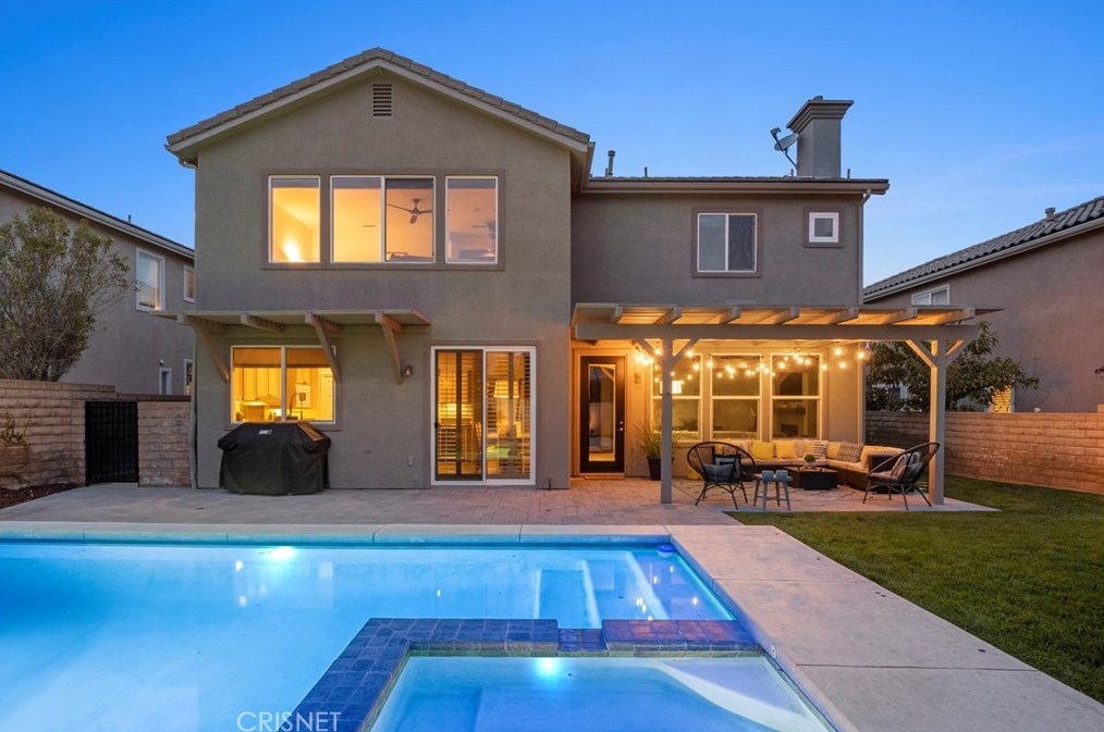 25902 Tennyson Ln, Santa Clarita, CA 91381