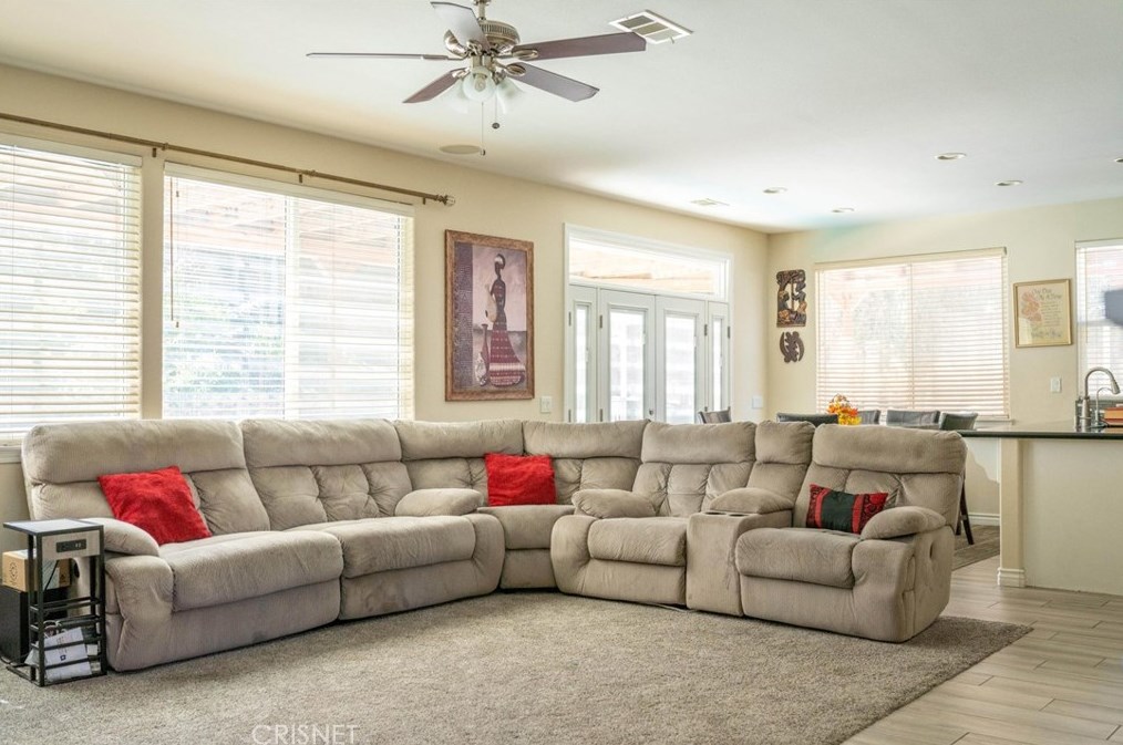 7306 Sunnyslope Dr, Lancaster, CA 93536