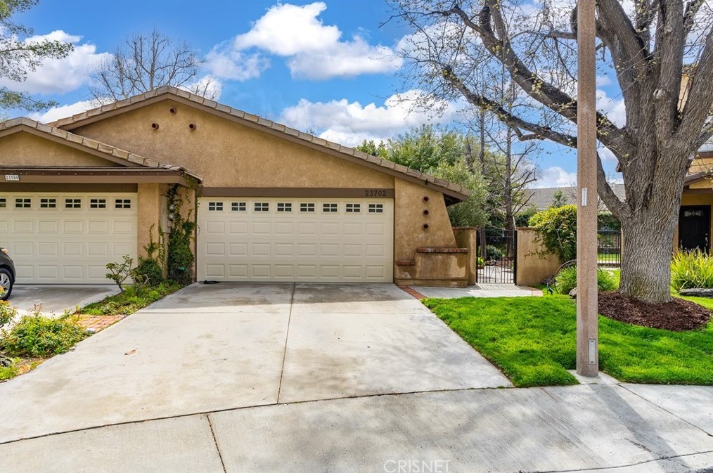 23702 Via Tomas, Santa Clarita, CA 91355