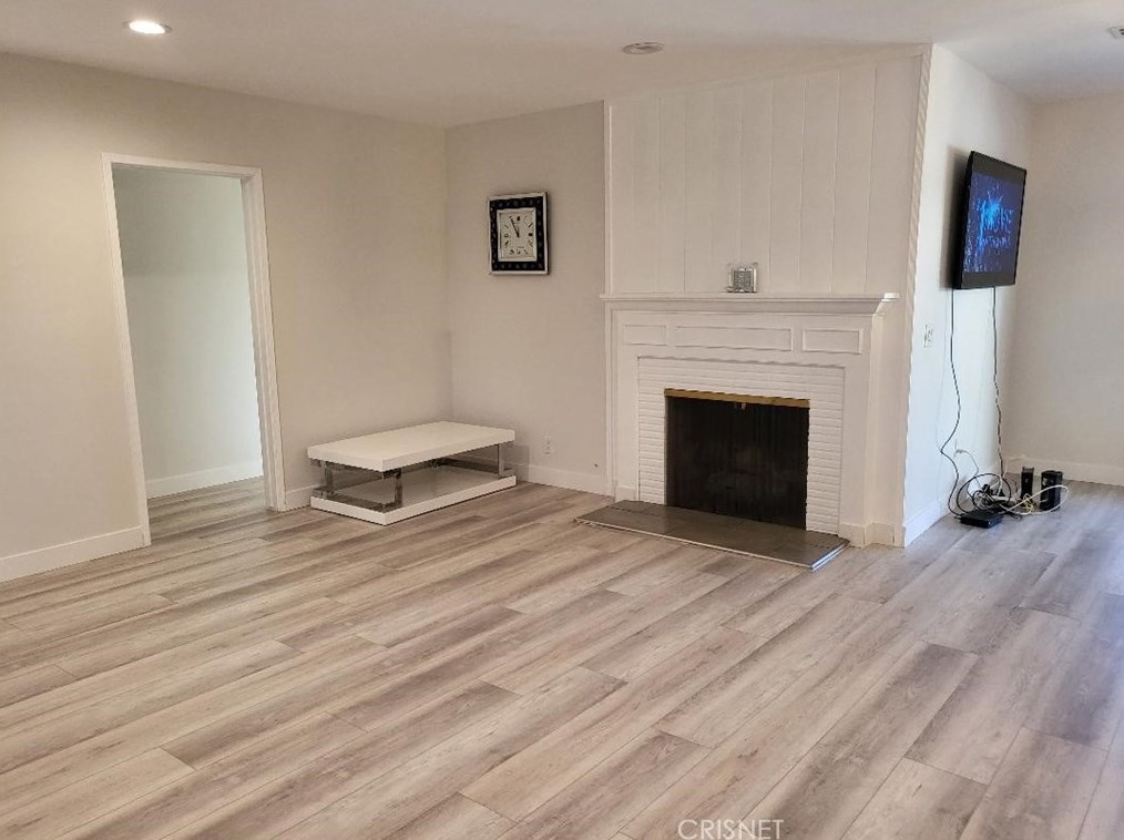 6331 Teesdale Ave, North Hollywood CA  91606-3127 exterior