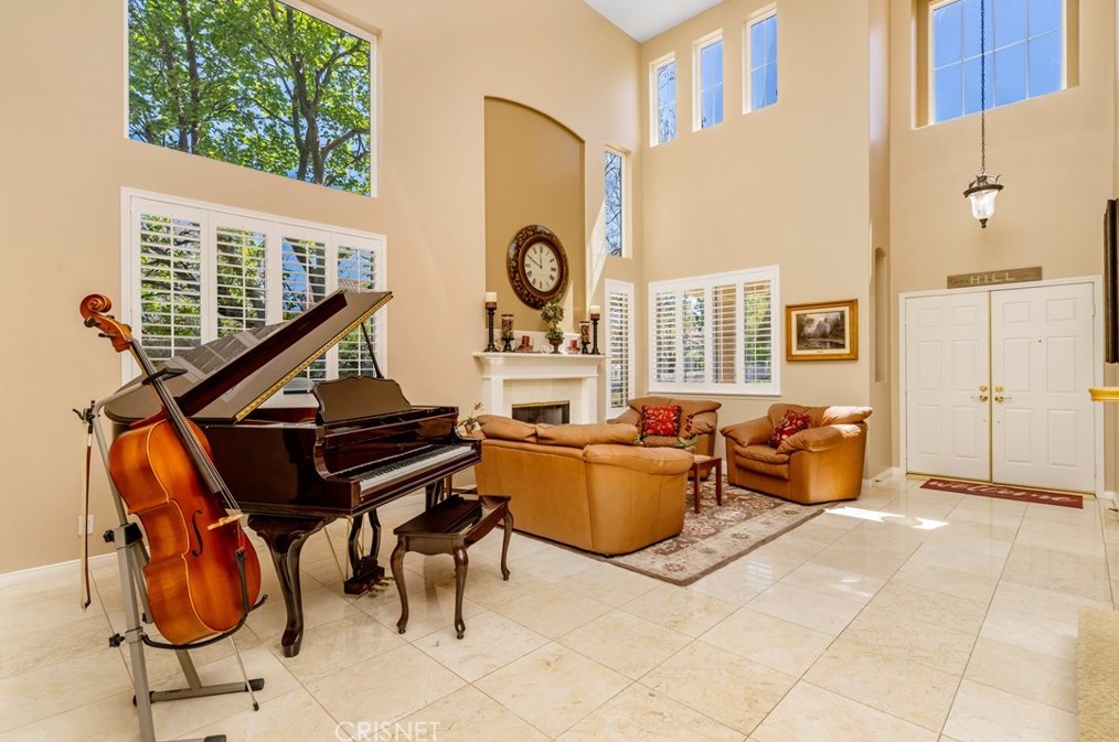 501 Green Mountain St, Simi Valley, CA 93065