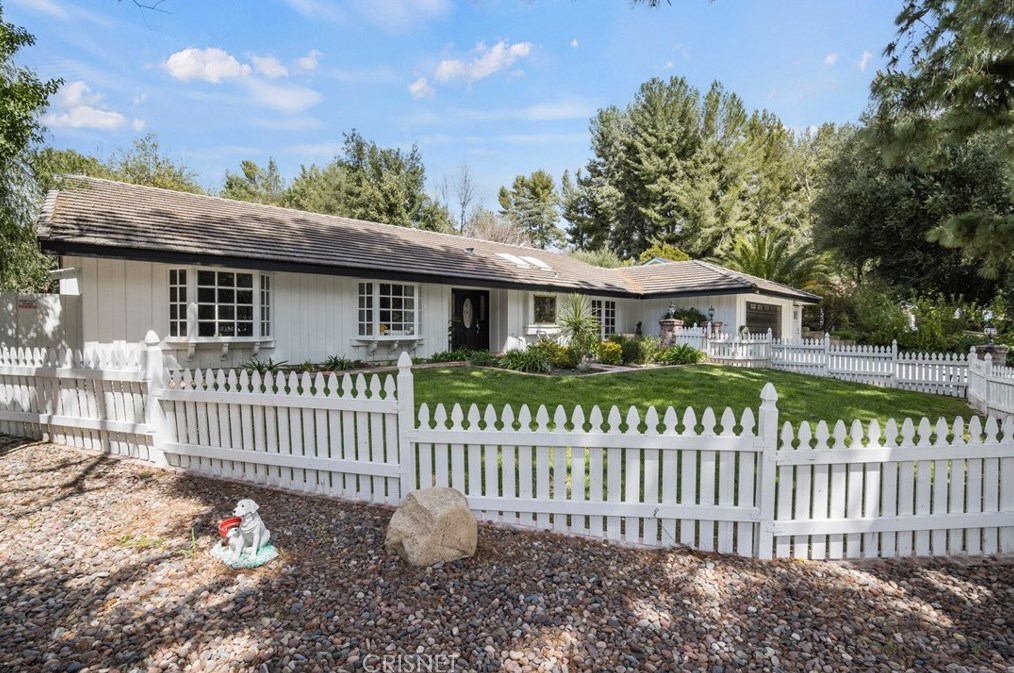 15889 Beaver Run Rd, Santa Clarita, CA 91387