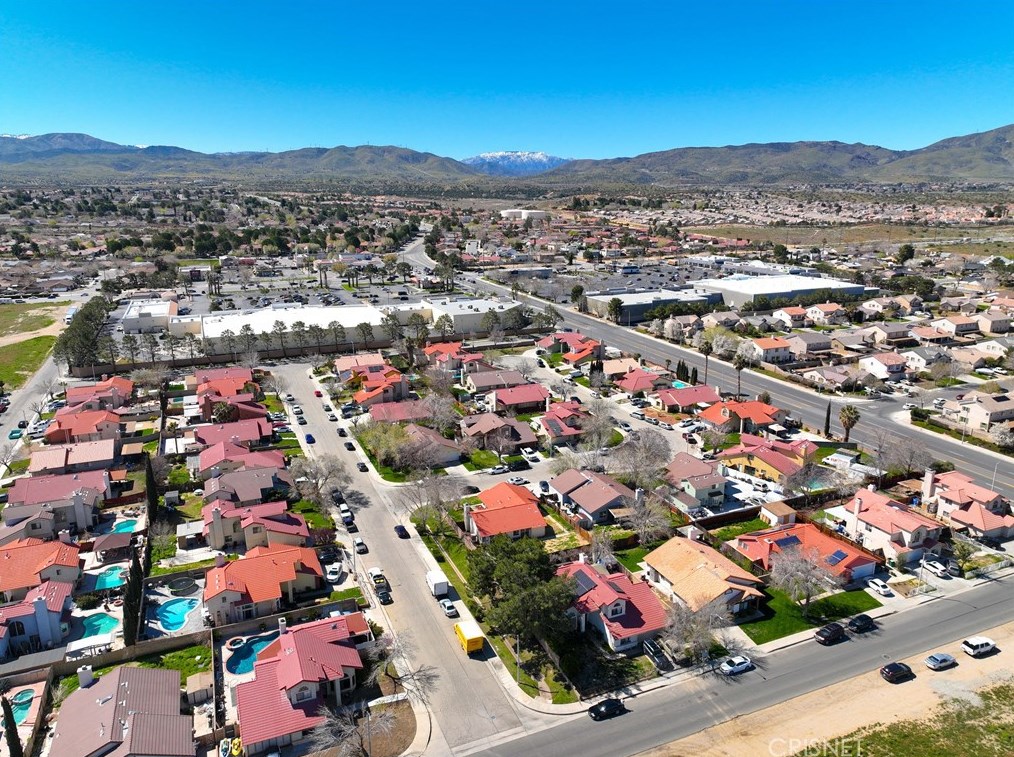 2526 Avenue, Palmdale, CA 93551-2420