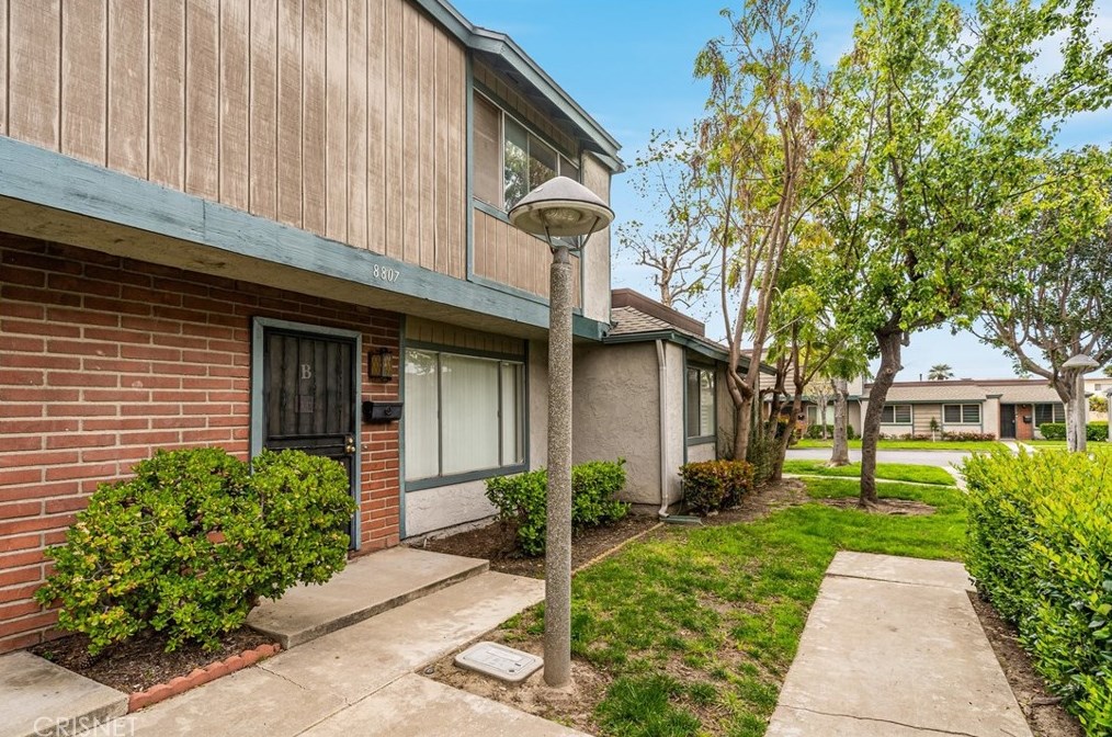 8807 Brookdale Dr, Garden Grove, CA 92844
