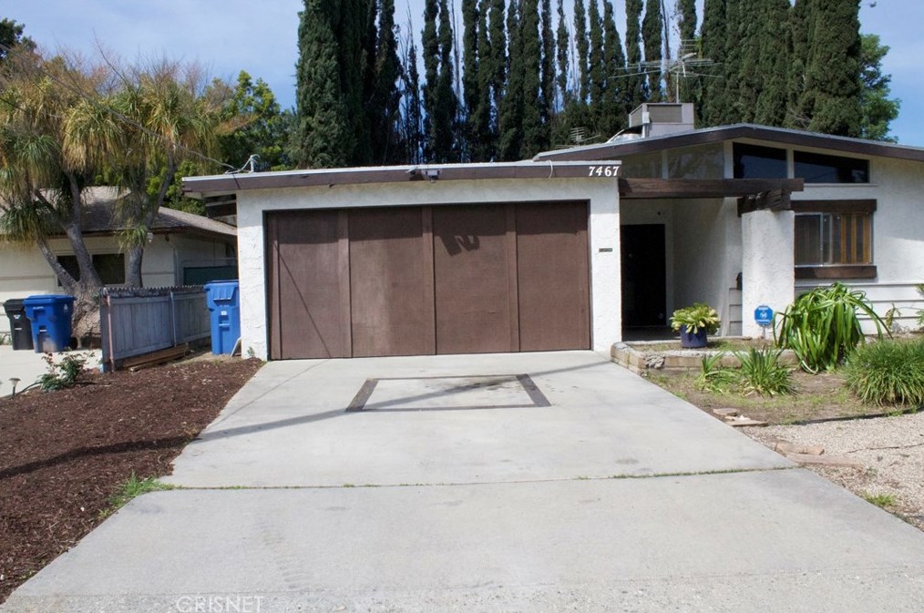 7467 Zelzah Ave, Los Angeles CA  91335-3222 exterior