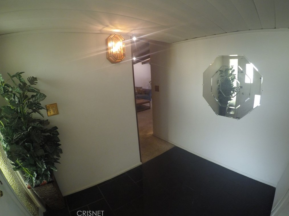 7467 Zelzah Ave, Los Angeles CA  91335-3222 exterior
