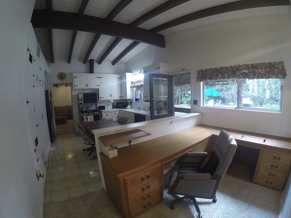 7467 Zelzah Ave, Los Angeles CA  91335-3222 exterior
