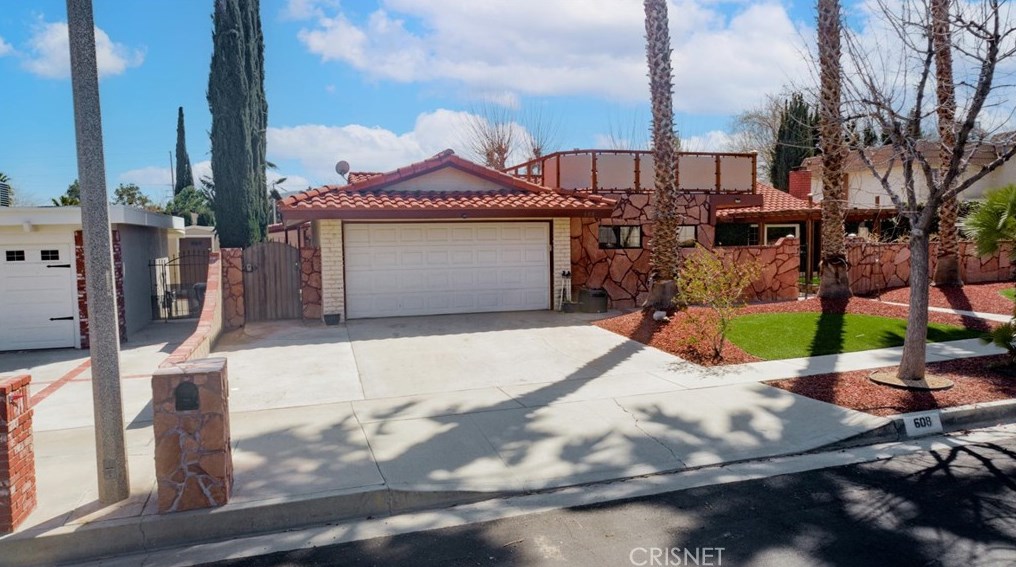 608 Fantasy St, Palmdale, CA 93551-2962