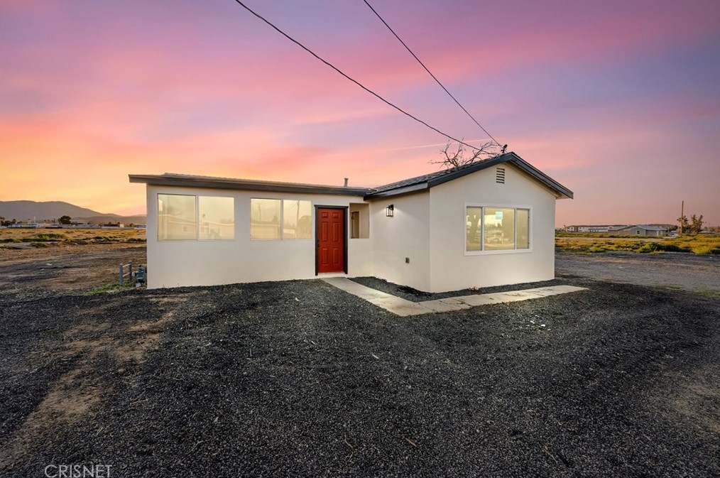 38507 15th St, Palmdale, CA 93550-3901