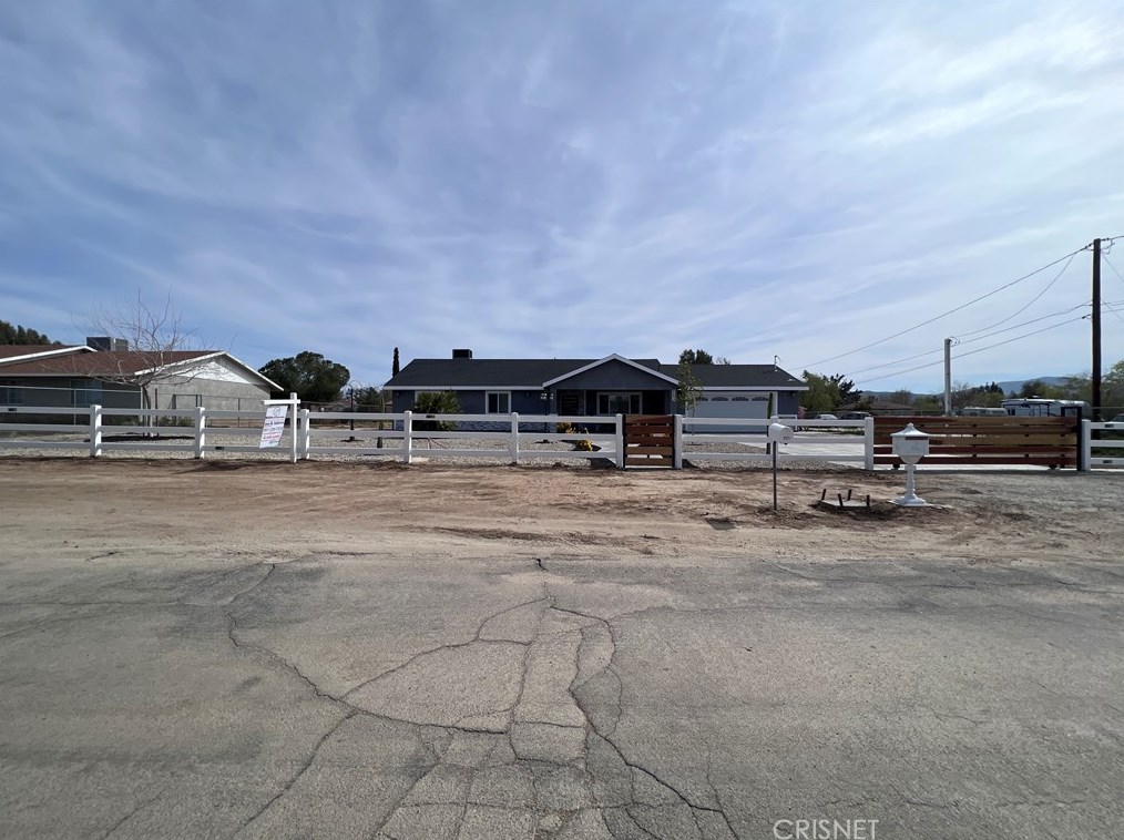 8832 E Ave T 4, Juniper Hills, CA 93543