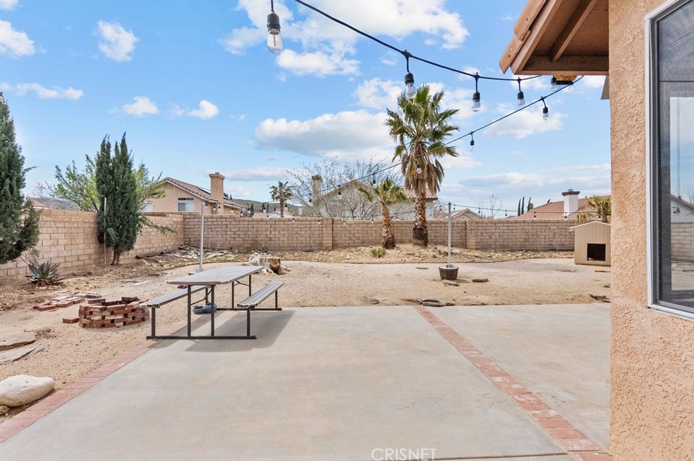 39909 Tesoro Ln, Palmdale CA  93551-4860 exterior