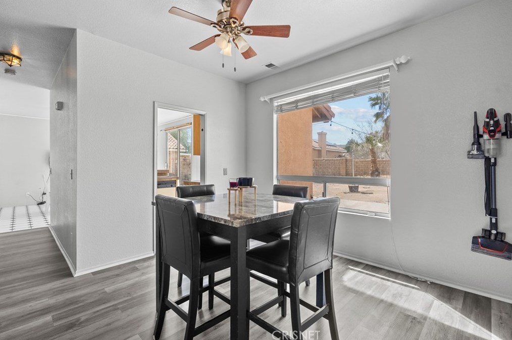 39909 Tesoro Ln, Palmdale CA  93551-4860 exterior