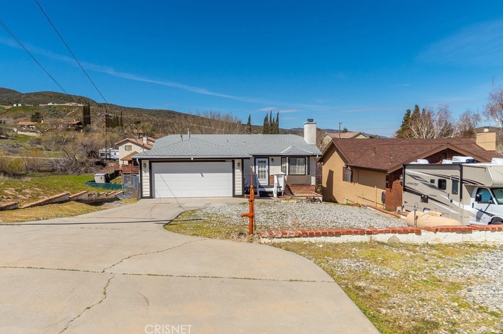 42606 Coolcrest Dr, Leona Valley, CA 93532