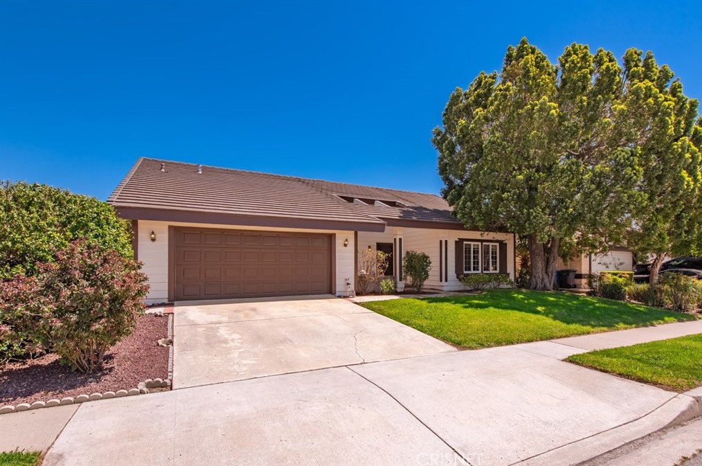 2138 Yosemite Ave, Simi Valley, CA 93063