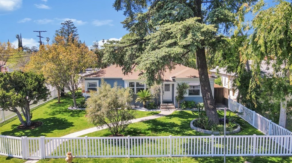 5501 Simpson Ave, North Hollywood, CA 91607