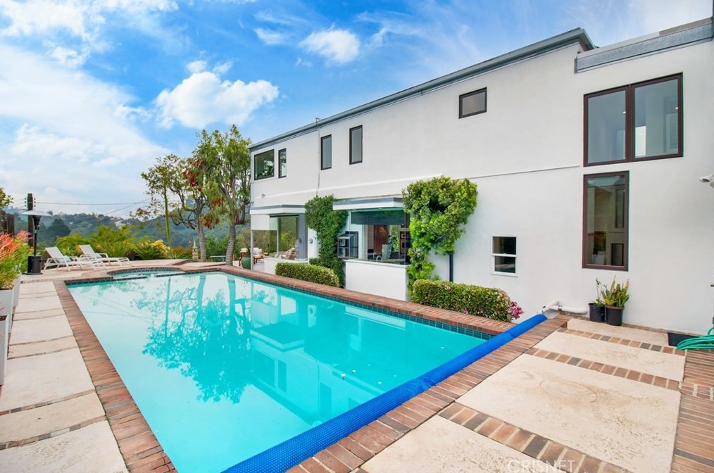 10225 Scenario Ln, Los Angeles CA  90077-2411 exterior