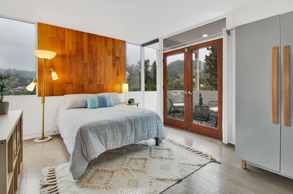 10225 Scenario Ln, Los Angeles CA  90077-2411 exterior