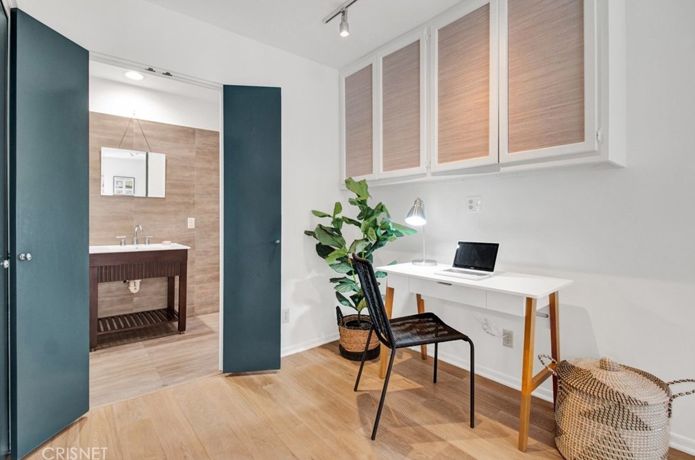 10225 Scenario Ln, Los Angeles CA  90077-2411 exterior