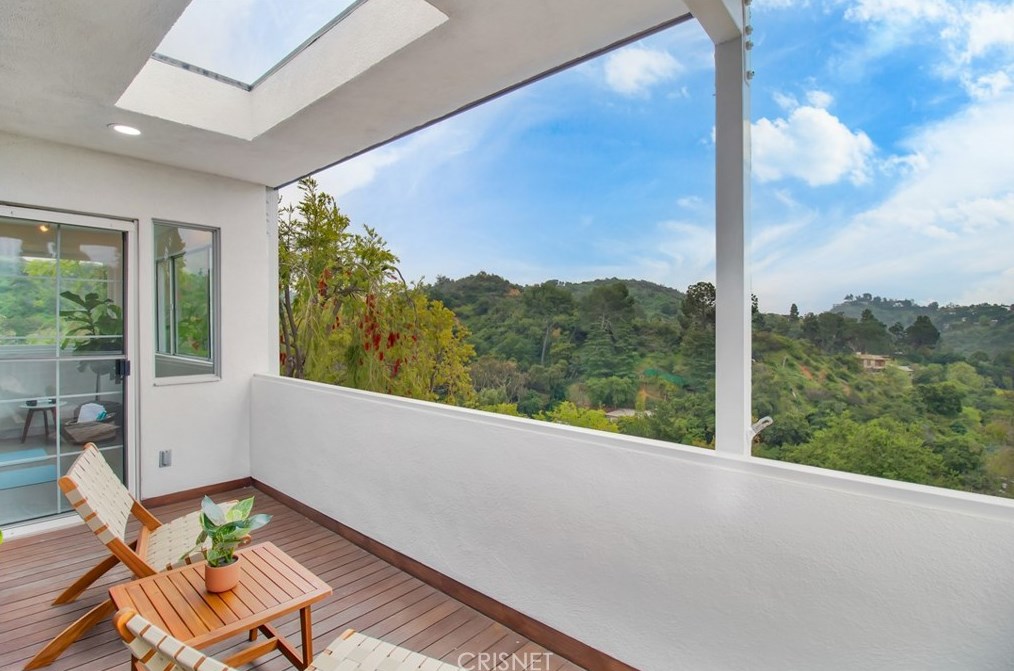 10225 Scenario Ln, Los Angeles CA  90077-2411 exterior