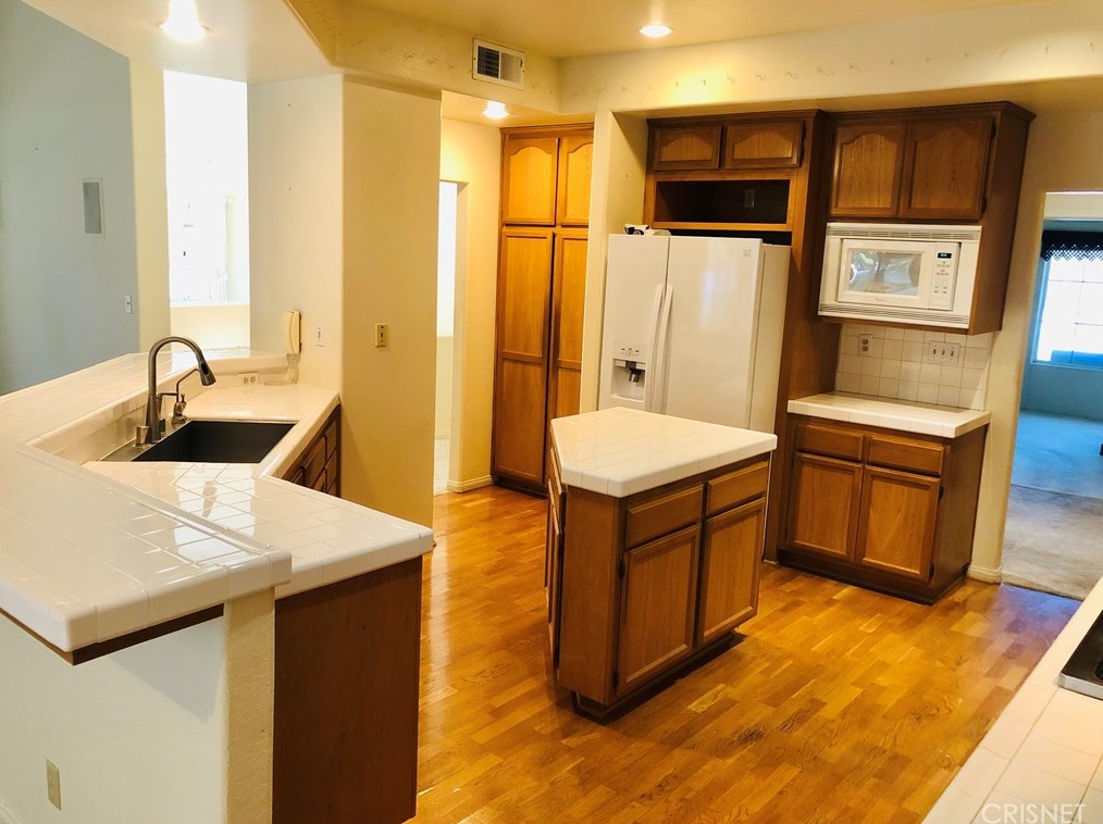 32230 Camino Canyon Rd, Acton CA  93510-2445 exterior