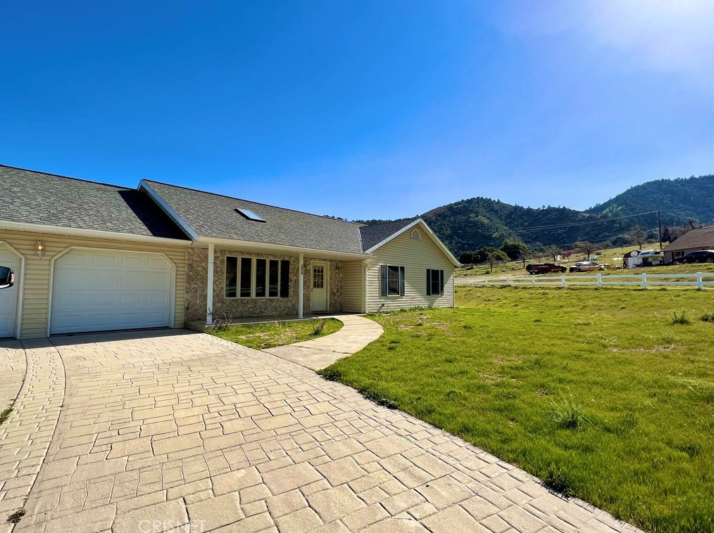 1014 Canyon Dr, Gorman, CA
