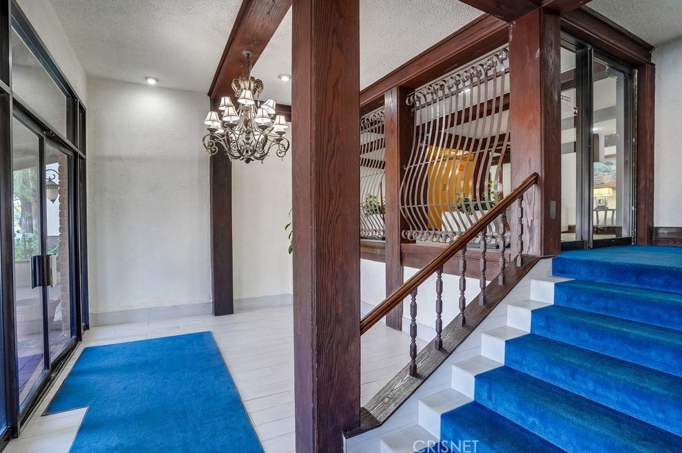 12720 Burbank Blvd #329, North Hollywood, CA 91607