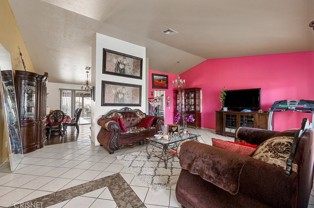 5053 Carlo Ct, Palmdale, CA 93552