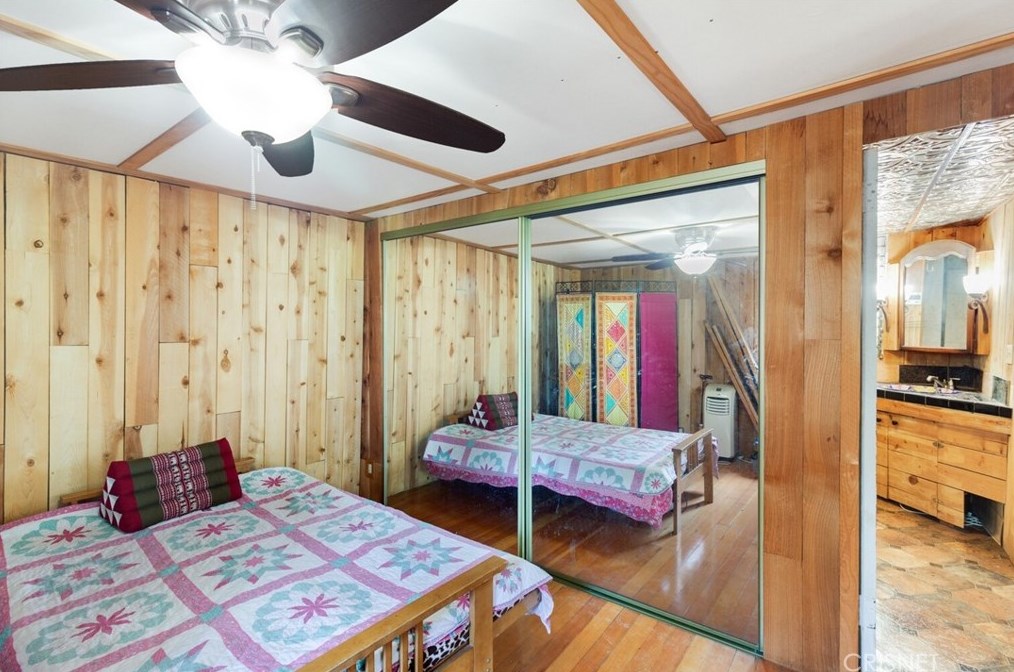 480 Crane Blvd, Los Angeles CA  90065-5053 exterior