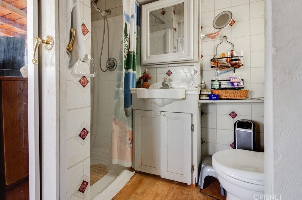 480 Crane Blvd, Los Angeles CA  90065-5053 exterior