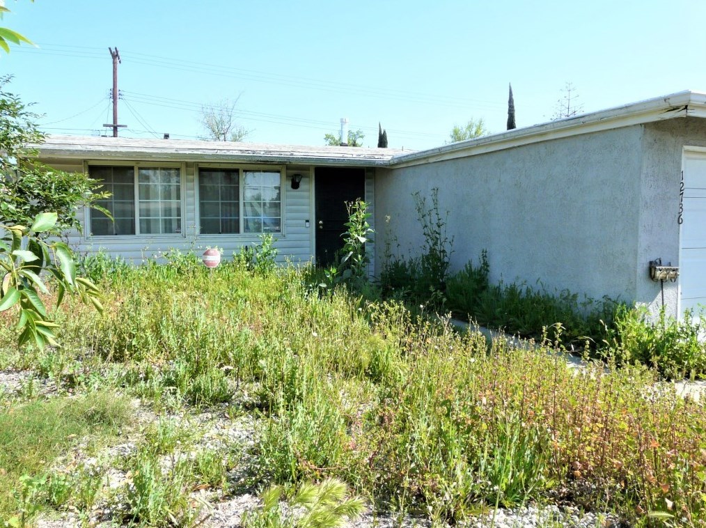 12736 Montford St, Los Angeles CA  91331-1116 exterior