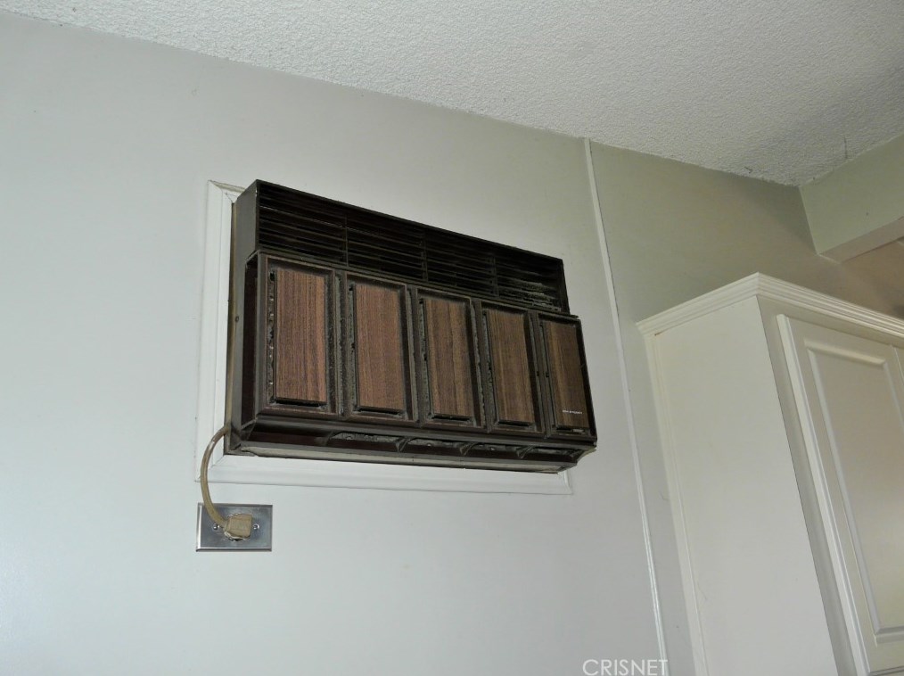 12736 Montford St, Los Angeles CA  91331-1116 exterior